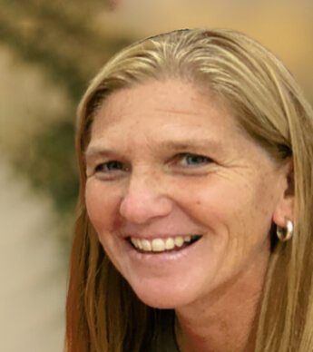 Headshot of Kristen Olson